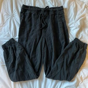 American Eagle Cargo Pants Cuffed Lightweight Drawstring Black
